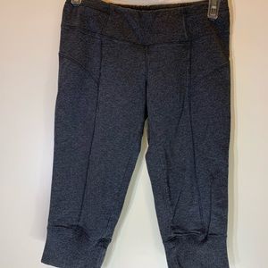Light Grey Mondetta Capri Leggings
